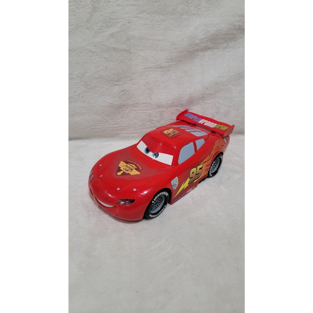 Disney's Pixar Cars Lightning McQueen Talking Vehicle Lights and Sounds WORKS